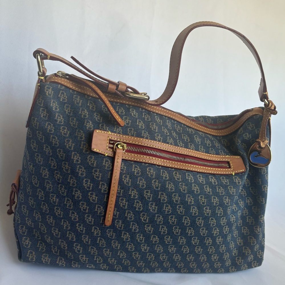 Dooney & Bourke shoulder bag